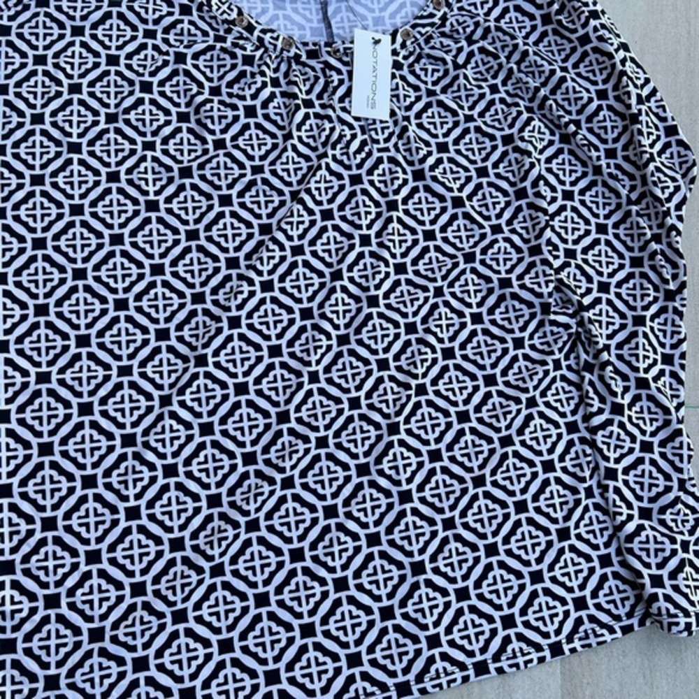 Notations Woman 3X Black White Geometric Grommet Split Neck Blouse Top NWT